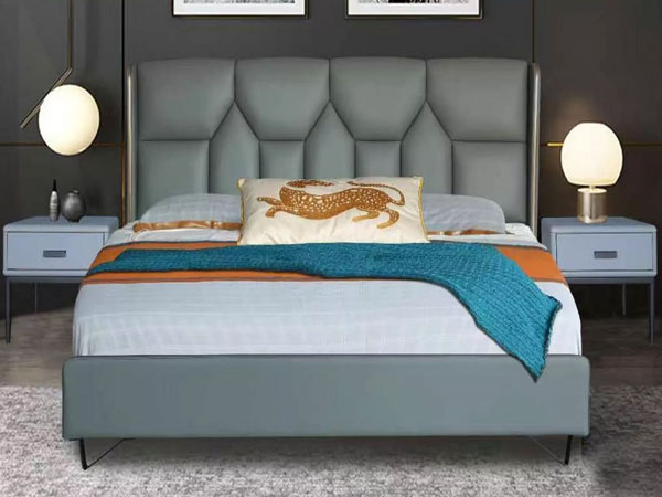 একটি চামড়া গৃহসজ্জার সামগ্রী বিছানা বজায় রাখার সময় কি সতর্কতা অবলম্বন করা উচিত?